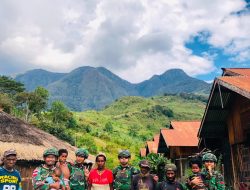 Aksi Nyata Prajurit Yonif 136/TS Batam Jalin Silaturahmi Hangat dengan Warga Puncak Jaya