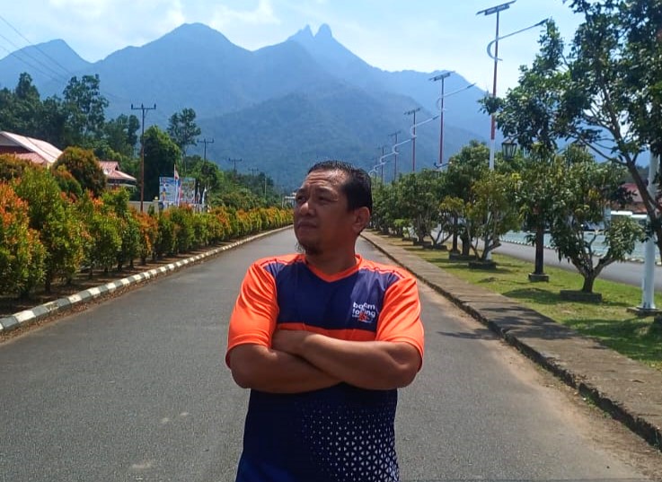 Gunung Daik Bercabang Tiga