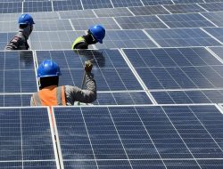 Menteri Bahlil: Program PLTS 100 GWp akan sasar desa tanpa listrik