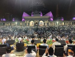 Kepri Bersholawat 3 Dipadati Belasan Ribu Jamaah, Habib Syech Ajak Umat Perkuat Cinta Rasul dan Persatuan