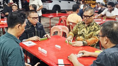 Arungi Laut Malam Demi Sahabat Pers, Duet Wagub Kepri dan Kadis PUPP Hebohkan Meja Domino