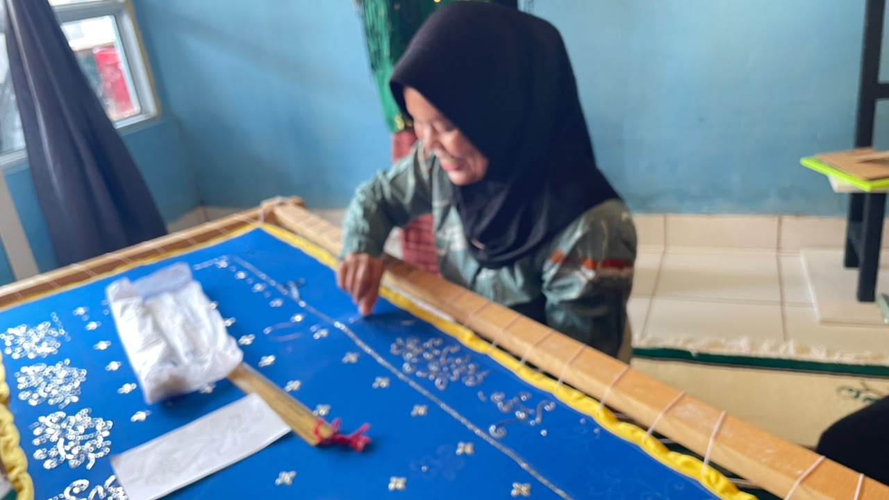 Pembuatan Tudong Manto