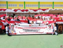 Kesbangpol Kepri bagikan 1.000 Bendera Merah Putih