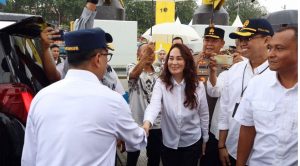 Cen Sui Lan Bersama Menhub Budi Karya Sumadi Tinjau Kesiapan Roro KMP Bahtera Nusantara 03 di Pelabuhan Telaga Punggur