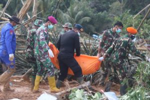 Pasukan PRCPB Korem 033/WP Tiba di Serasan
