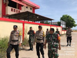 Polsek Bengkong Patroli Bareng Koramil 01 Batam Timur