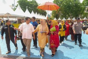 Buka Festival Marandang di Batam, Marlin Bangga Bersama Warga Minang Rawat Tradisi 