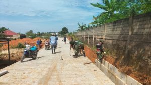 Tahapan Pengerjaan Fisik Semenisasi Jalan di Kavling Seraya Akan Selesai Dalam Waktu Dekat