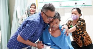  Jefridin Jenguk “Bang Asron”, Semangati dan Memeluknya: Dia Kawan Saya di KNPI Batam 
