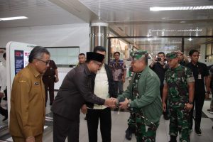 Ketua DPRD Batam Nuryanto dan Muspida Batam Sambut Kedatangan Pangdam I Bukit Barisan 
