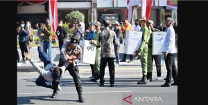 ARTIKEL: Menyiapkan “Sistem Pendingin” Mencegah Gesekan Antarpemilih