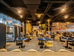  Nikmati Pengalaman Romantis Valentine di Yello Hotel Harbour Bay Batam
