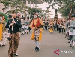 TMII Gelar Kirab Tumpeng Agung Keberkahan Untuk Peringati HUT ke-49