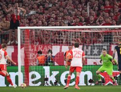 Bellingham sempat ganggu Kane saat akan eksekusi penalti