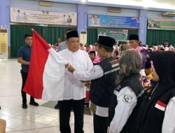 Penjabat Gubernur Riau lepas 449 CH pertama ke Madinah