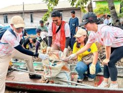 “HARRIS Hotels dan YELLO Hotel Harbour Bay Batam Gelar Aksi Bersih-Bersih Sampah untuk Hari Laut Sedunia”