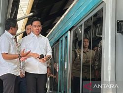 Wapres tinjau uji coba battery tram di Stasiun Purwosari 