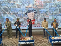 Bea Cukai dan Pemerintah Kota Bandung Musnahkan BMMN Hasil Penindakan Senilai Miliaran Rupiah