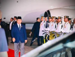 Presiden Tiba di Malaysia Untuk Terima Penghargaan dari Sultan Ibrahim