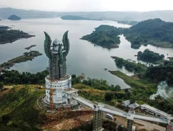 Prabowo Resmikan Proyek Kelistrikan Siap Operasi di 18 Provinsi