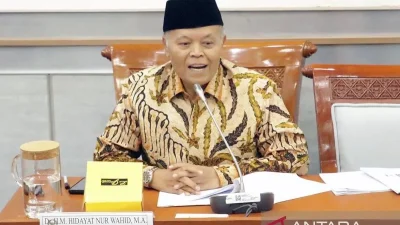 DPR Dorong Koordinasi Lintas Komisi Soal Pembatasan Internet Anak