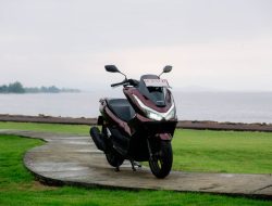 HomeBatamTerbaru dari Honda PCX160, Tetap Terkoneksi dan Bebas Ribet dengan Honda RoadSync