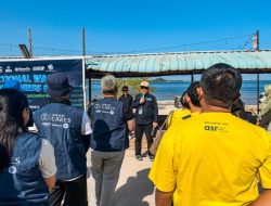 HARRIS Barelang Batam & YELLO Hotel Harbour Bay Batam Berkontribusi dalam Aksi Bersih-Bersih HPSN 2025 di Pantai Tanjung