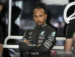 Bos McLaren Sebut Debut Hamilton di Ferrari Jadi Momen Bersejarah