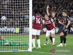 West Ham United Hajar Leicester City Dengan Skor 2-0