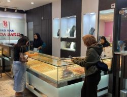 Harga Emas Meroket, Warga Batam Tetap Antusias Berburu Logam Mulia