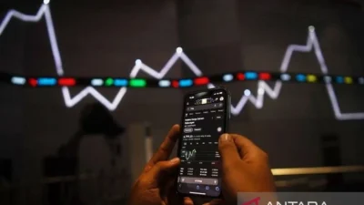IHSG Menguat di Tengah Tekanan Pasar Asia, Didukung Penurunan Suku Bunga BI