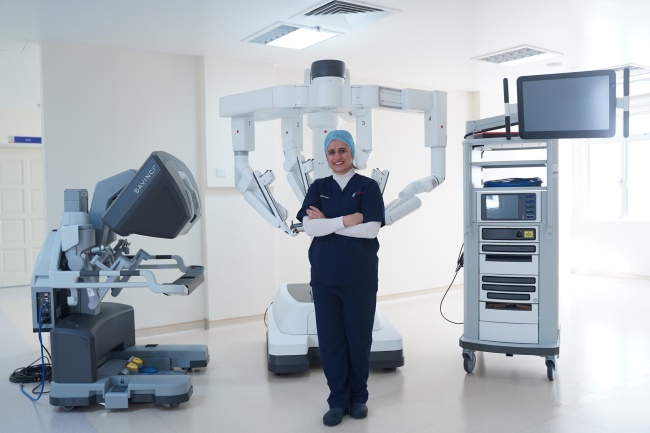 Peralatan Medis Robotik saat ini KPJ Johor telah mengoperasikan alat robotik ini untuk beda perut,, prostat, ginjal dan mengangkat rahim. Aman dan rendah resiko.