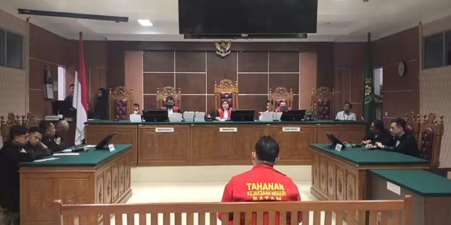 Vonis mati Kompol Nanda menjadi peringatan keras bagi institusi Polri. Keputusan ini menyoroti pentingnya pengawasan internal dan menjadi simbol pengkhianatan mendalam terhadap kepercayaan publik.