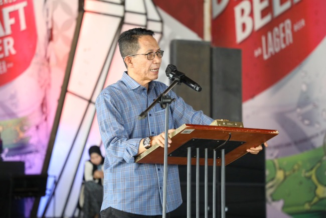 Amsakar Achmad, Serahkan Insentif RT dan RW Batam