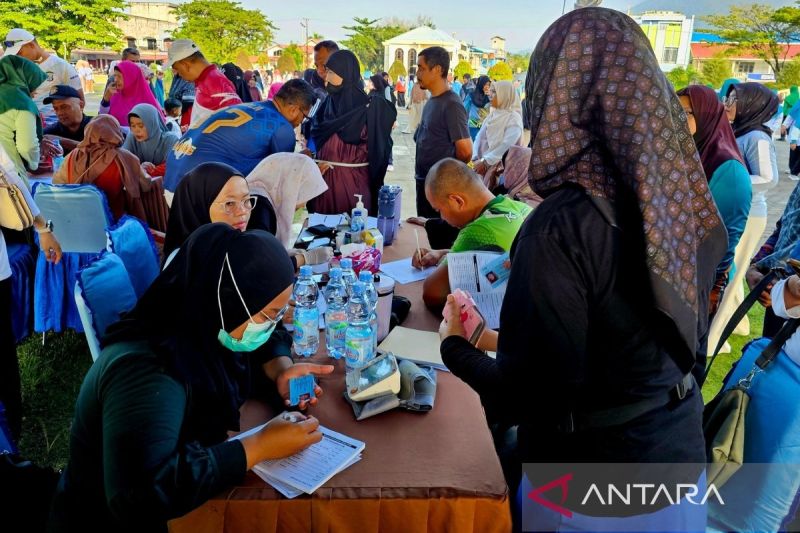Lima kasus kanker serviks kembali ditemukan di Natuna pada 2025. Pemerintah gencarkan deteksi dini melalui pemeriksaan IVA gratis untuk perempuan usia subur. Cegah sebelum terlambat!