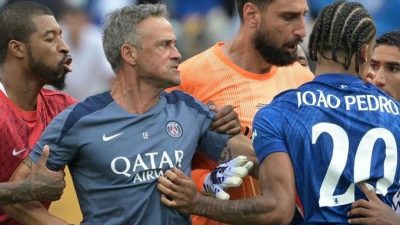pelatih PSG Serang Pemain Chelsea