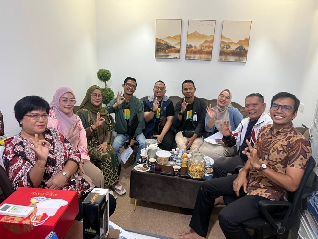 BSI Batam bersilaturahmi ke Sekretariat ASPPI Kepri di Tiban Indah. Pertemuan ini menjadi tindak lanjut MoU BSI Pusat dan ASPPI, membahas kolaborasi layanan keuangan syariah untuk sektor pariwisata.