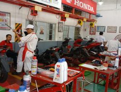 Siapkan Lulusan Unggul, SMKN 3 Batam Uji Kompetensi TSM Sesuai Standar Junior Mekanik Honda