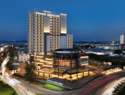 Viva La Vida Countdown, Malam Tahun Baru Penuh Warna di Grand Mercure Batam Centre