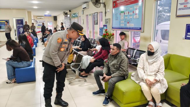 Ombudsman RI Perwakilan Kepri menilai standar pelayanan publik di Polresta Barelang. Kapolresta Barelang Kombes Pol. Zaenal Arifin menegaskan komitmen kepolisian untuk memperkuat layanan yang cepat, transparan, dan bebas maladministrasi.