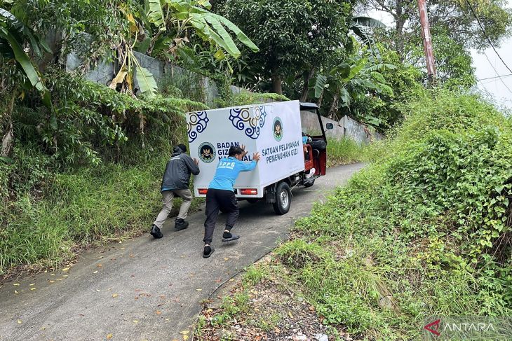 MBG Kepri membangun 130 dapur Makan Bergizi Gratis di seluruh Kepulauan Riau, termasuk wilayah 3T seperti Natuna, Anambas, dan Lingga, untuk memastikan setiap anak mendapat makanan sehat, aman, dan bergizi.