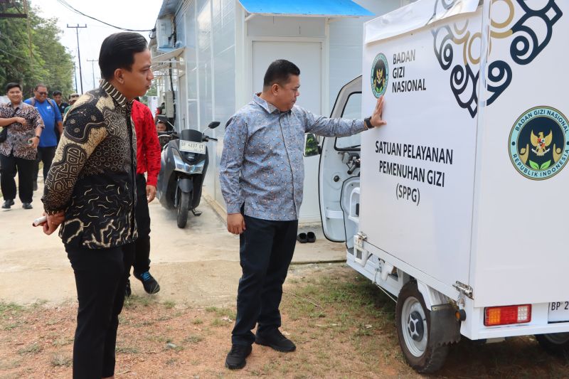 Pemkab Bintan menegaskan pentingnya pengelolaan limbah dapur SPPG agar Program Makan Bergizi Gratis (MBG) berjalan higienis dan ramah lingkungan. Sekda Rony Kartika meminta kolaborasi antara SPPG, DLH, dan Dinkes untuk memastikan standar kebersihan terpen