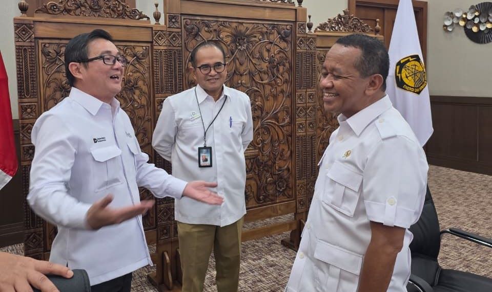 Dirut PLN Batam Kwin Fo PLN Batam dan Menteri ESDM Bahlil