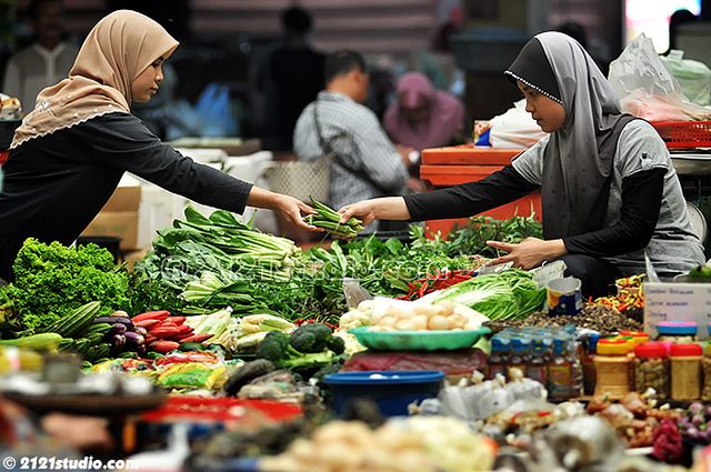 Pertumbuhan ekonomi Kepri triwulan III-2025 tumbuh 7,48 persen, tertinggi di Sumatera dan ketiga nasional.