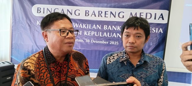 Kepala Perwakilan Bank Indonesia Provinsi Kepri, Rony Widijarto P saat memberikan pemaparan ekonomi Kepri sepanjang 2025