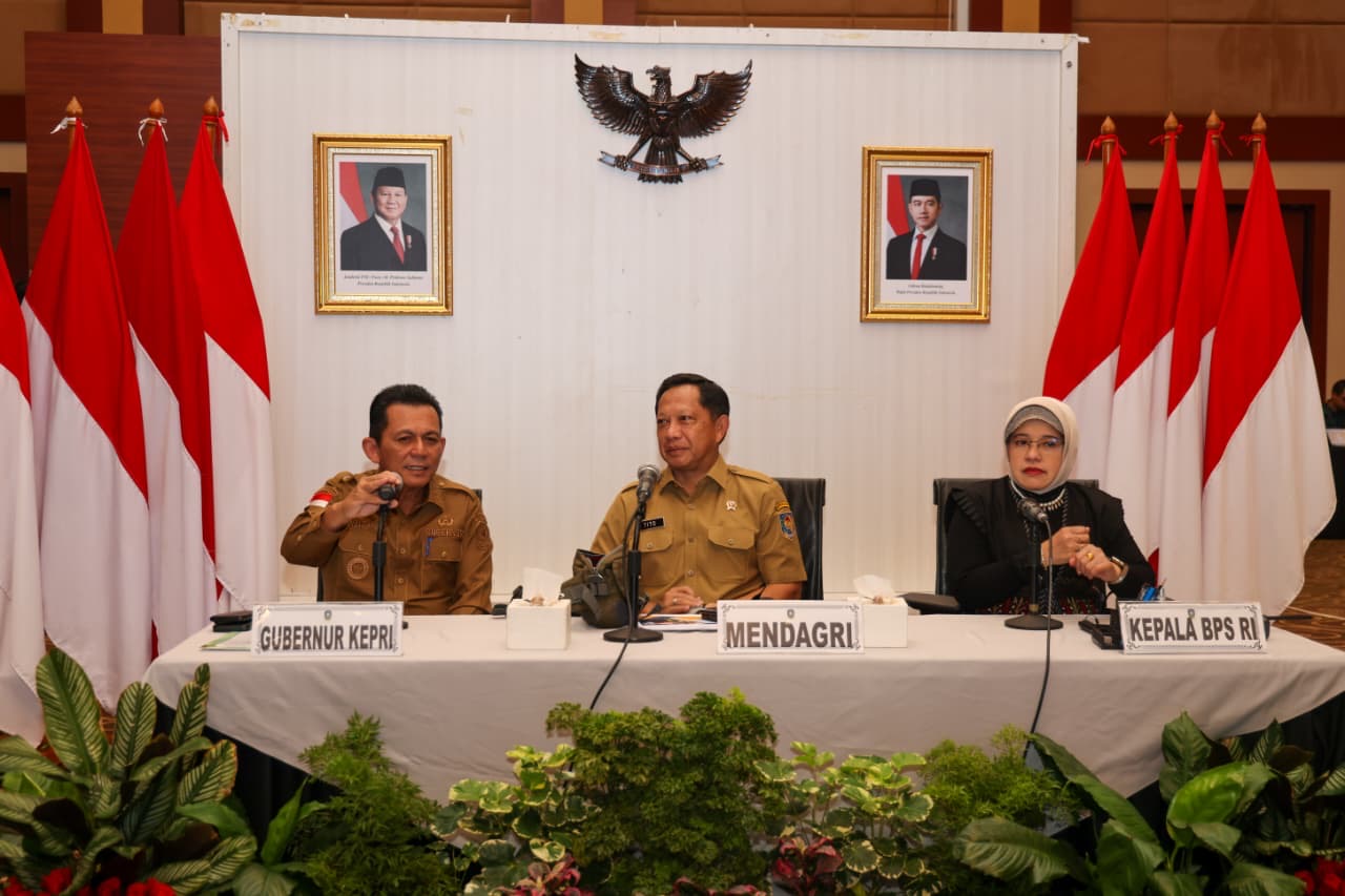 Inflasi Kepri masih terkendali menurut Mendagri Tito Karnavian. Gubernur Ansar Ahmad menegaskan kesiapan daerah menghadapi Idul Fitri serta menjaga stabilitas harga.