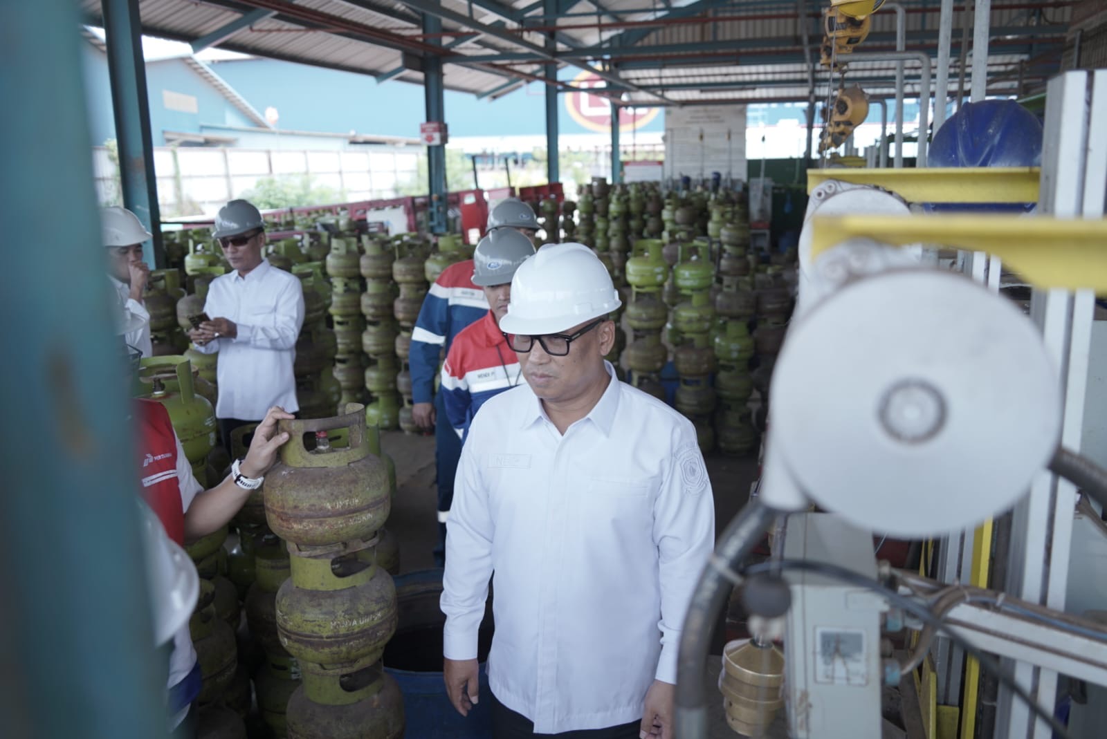Begini langkah Wakil Gubernur Kepri meninjau Pertamina di Batam untuk memastikan stok BBM dan LPG aman serta distribusi lancar jelang Idulfitri.