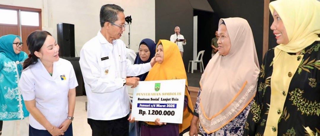 Insentif posyandu dan bansos lansia Batam 2026 resmi naik. Pemkot Batam tingkatkan kesejahteraan 8.118 penerima di tengah tekanan inflasi.
