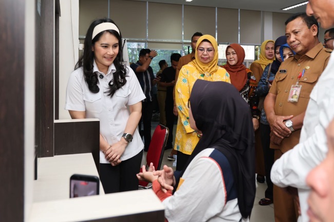 Wamendukbangga tinjau layanan KB di Puskesmas Batu X Tanjungpinang untuk memastikan pelayanan kontrasepsi berjalan optimal, aman, dan sesuai standar nasional.