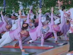 HARRIS Batam dan Pesona Yoga Studio Rayakan Hari Yoga Internasional 2026 Lewat “Yoga for Healthy Ageing”